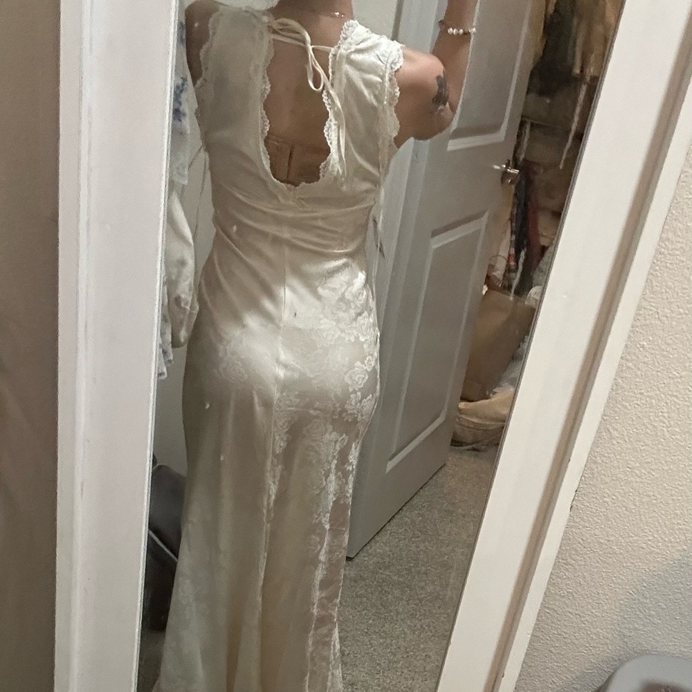 Ivory Lace-Accent Maxi Dress - Picture 2 of 6